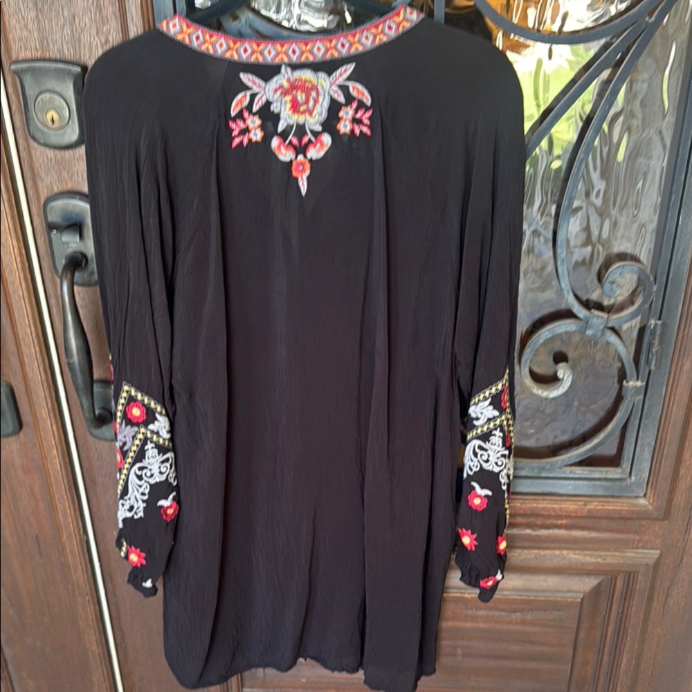 Johnny Was Black Embroidered Women's Top - Picture 5 of 14